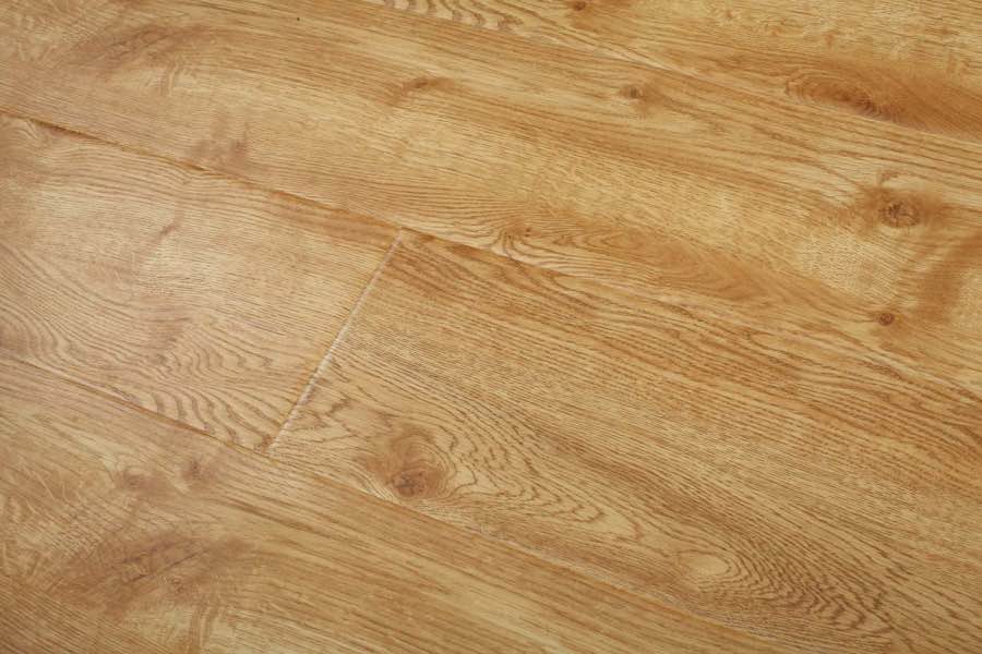 OAK Embossed Surface 1215*196*12mm Laminate Flooring (LW133)